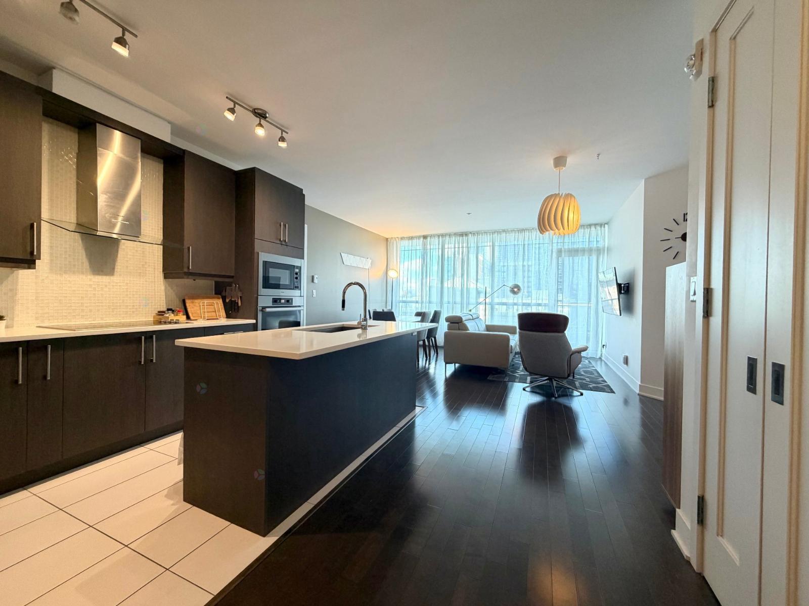 1225 Boul. Robert-bourassa, #1107 Property Photo 6
