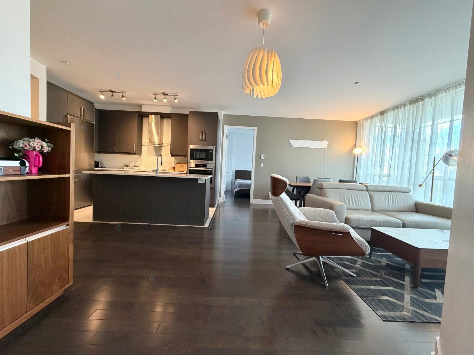 1225 Boul. Robert-bourassa, #1107 Property Photo 8