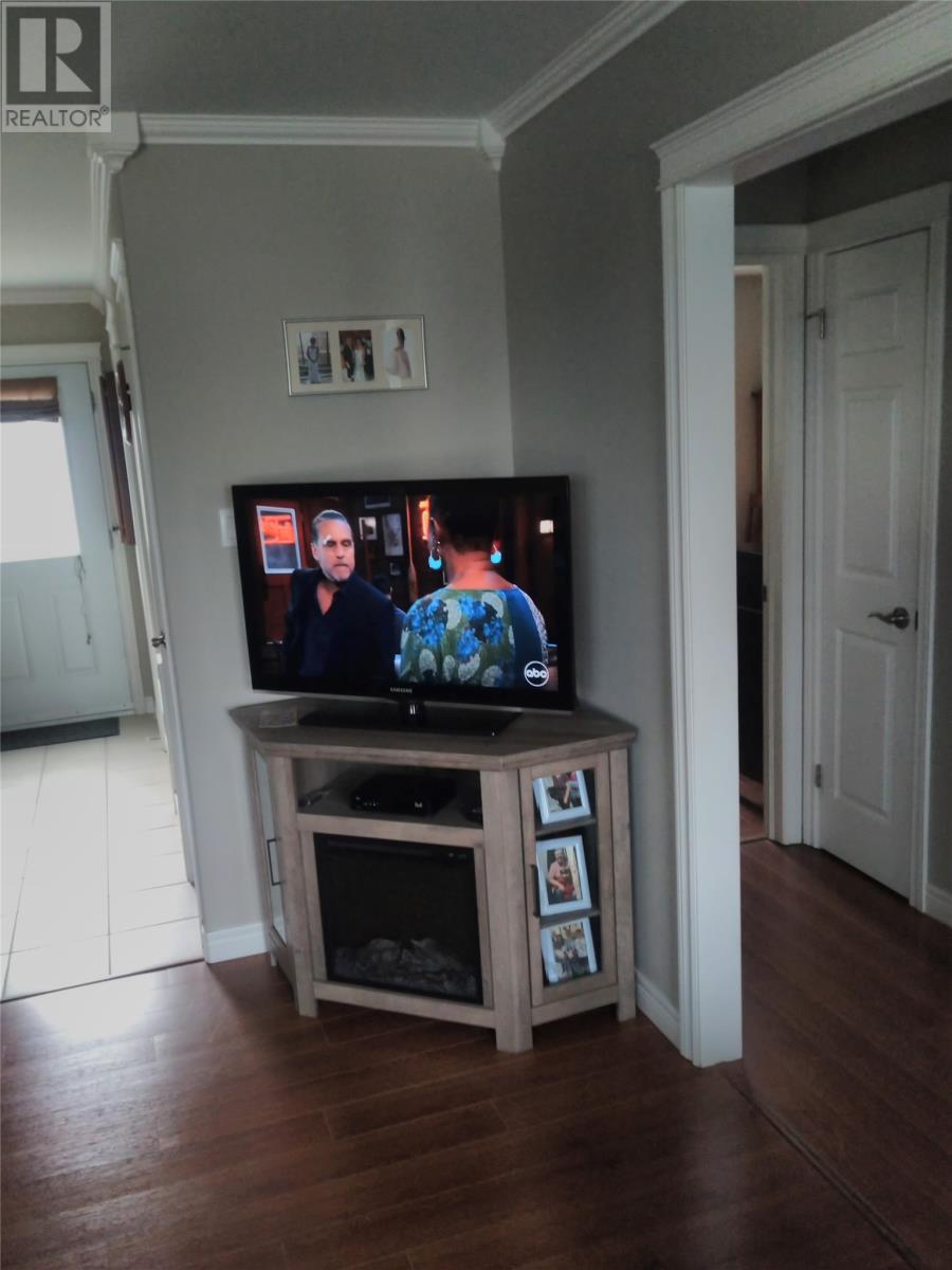 1 Whalefinn Drive Property Photo 9
