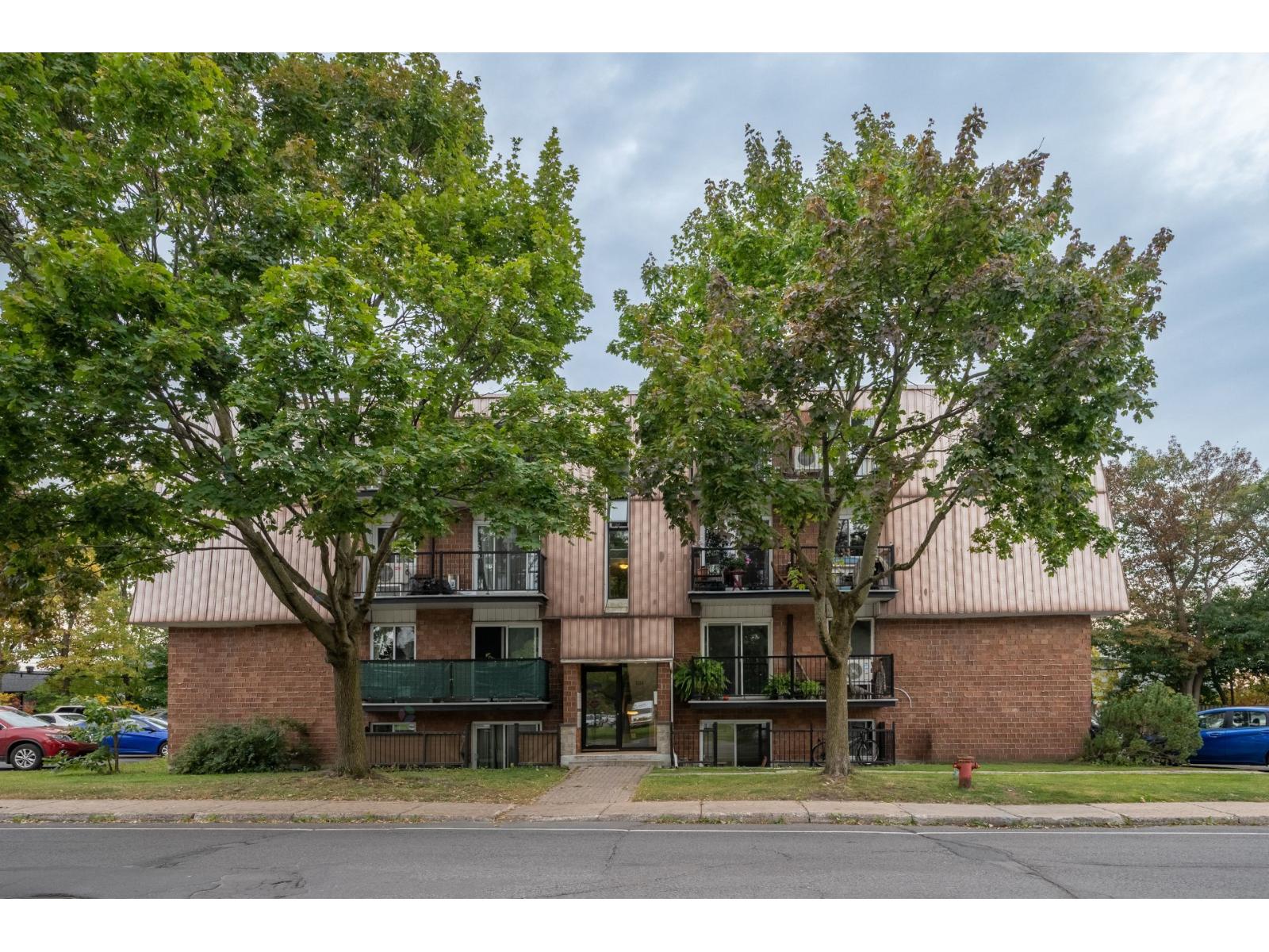 2214 Rue Séguin, #3 Property Photo 1