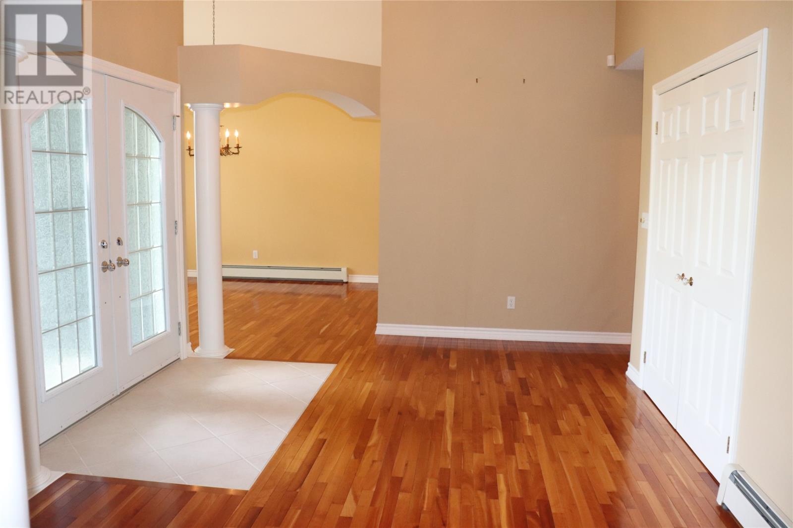 33 Colonial Avenue Property Photo 7