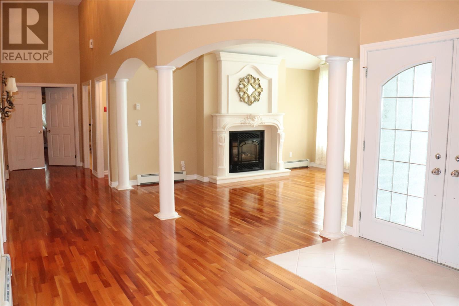33 Colonial Avenue Property Photo 9