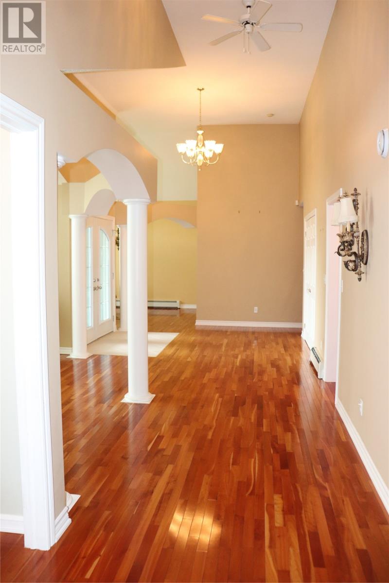 33 Colonial Avenue Property Photo 12