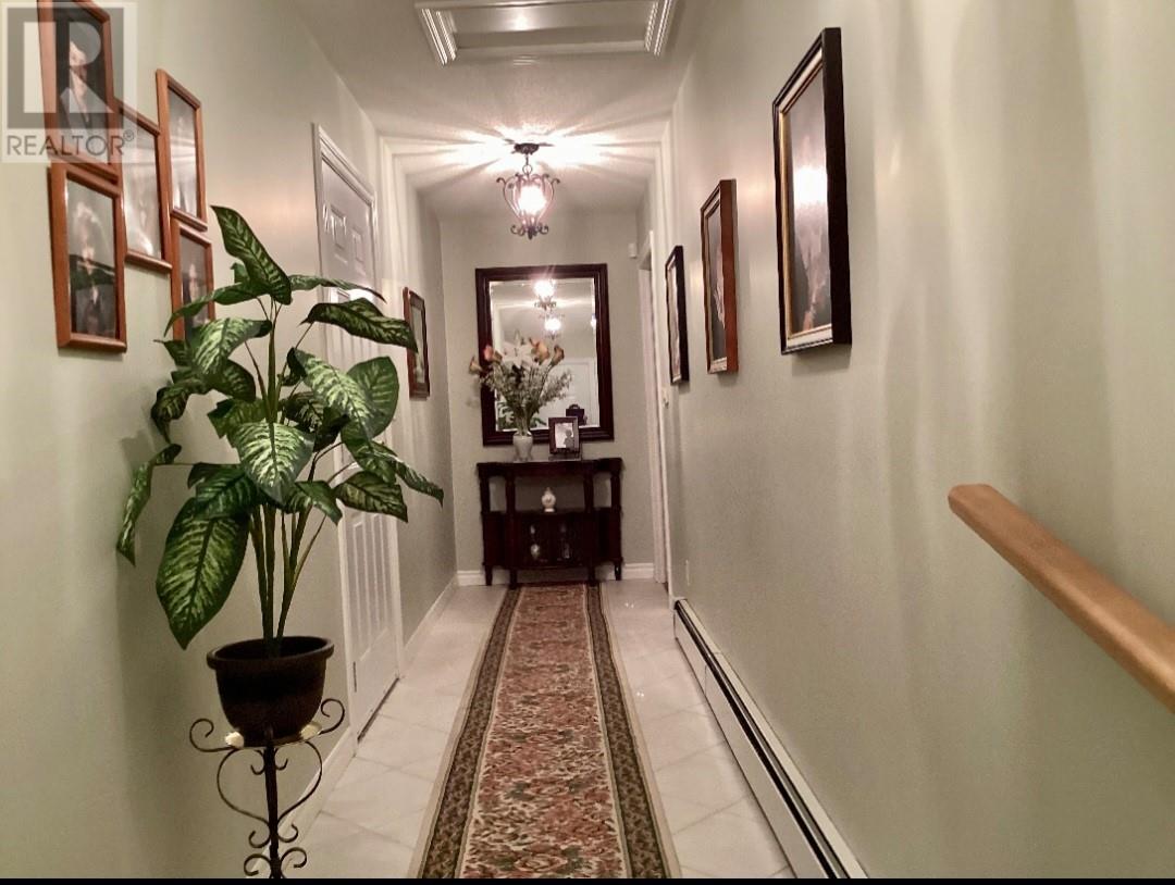 33 Colonial Avenue Property Photo 23