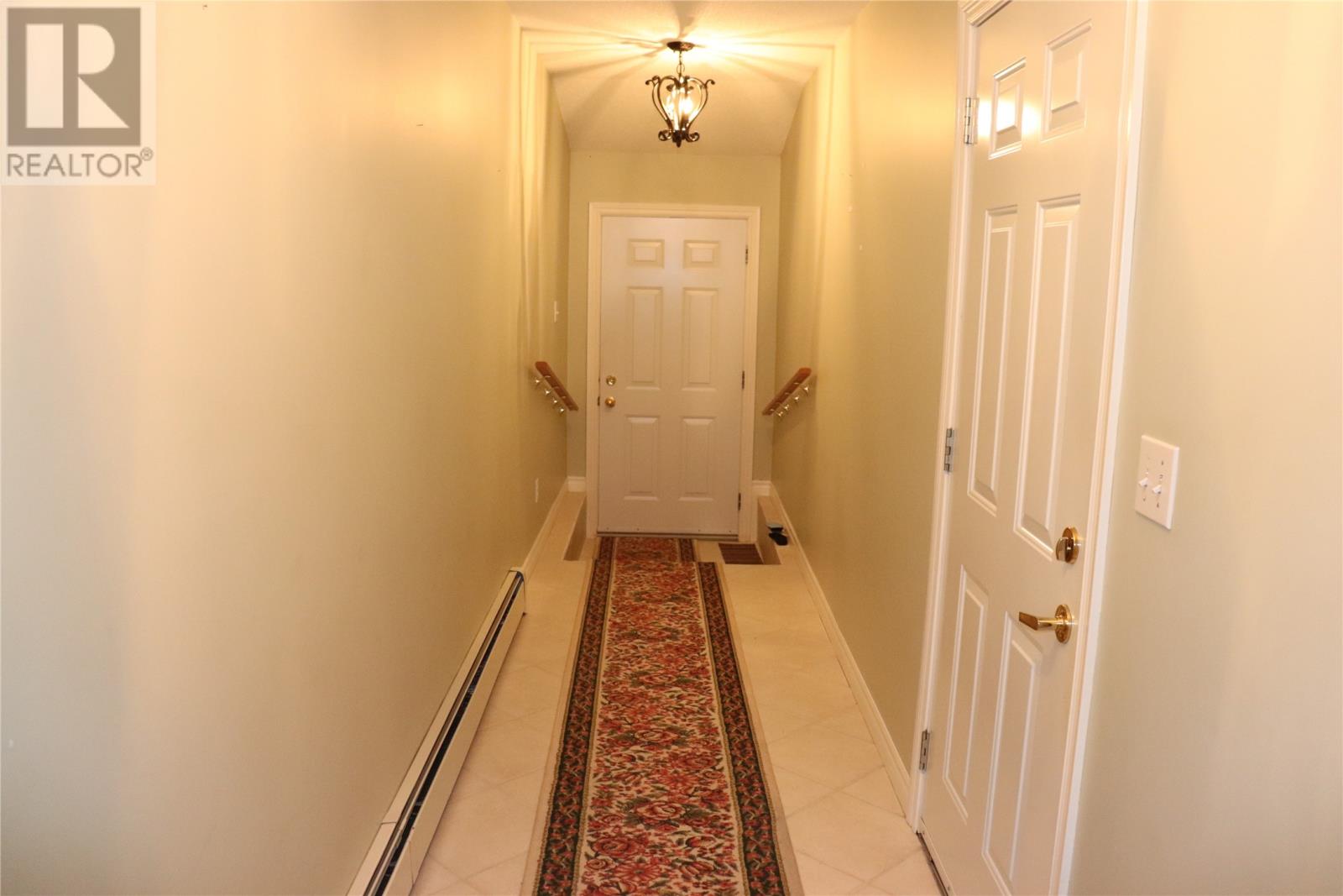33 Colonial Avenue Property Photo 29