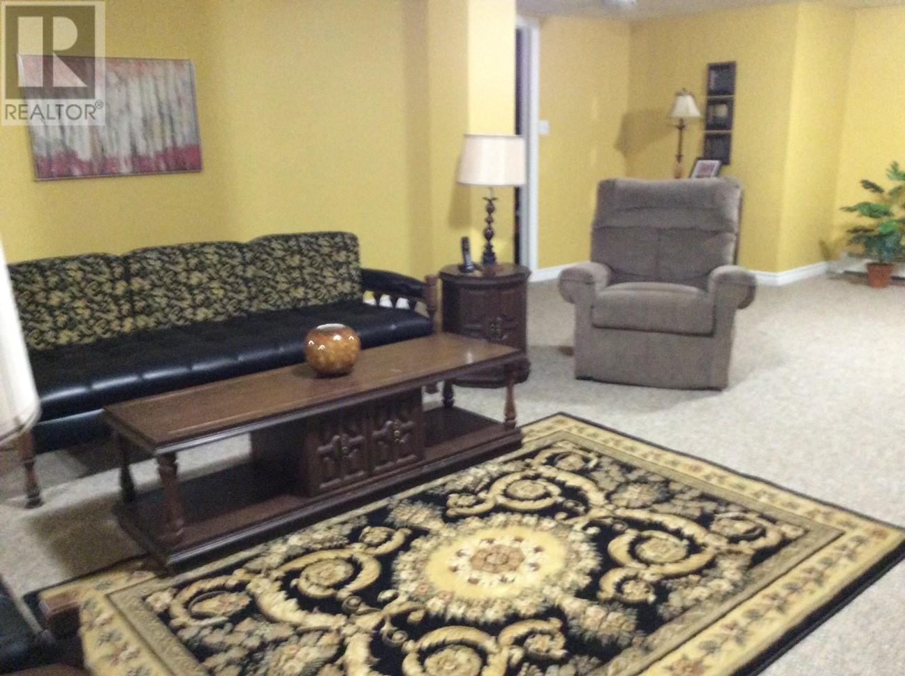 33 Colonial Avenue Property Photo 33