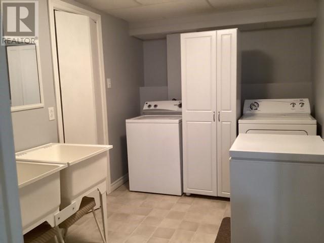 33 Colonial Avenue Property Photo 37