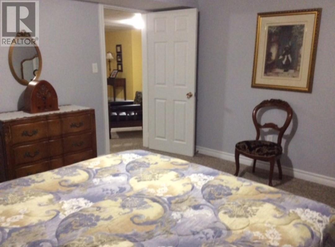 33 Colonial Avenue Property Photo 39