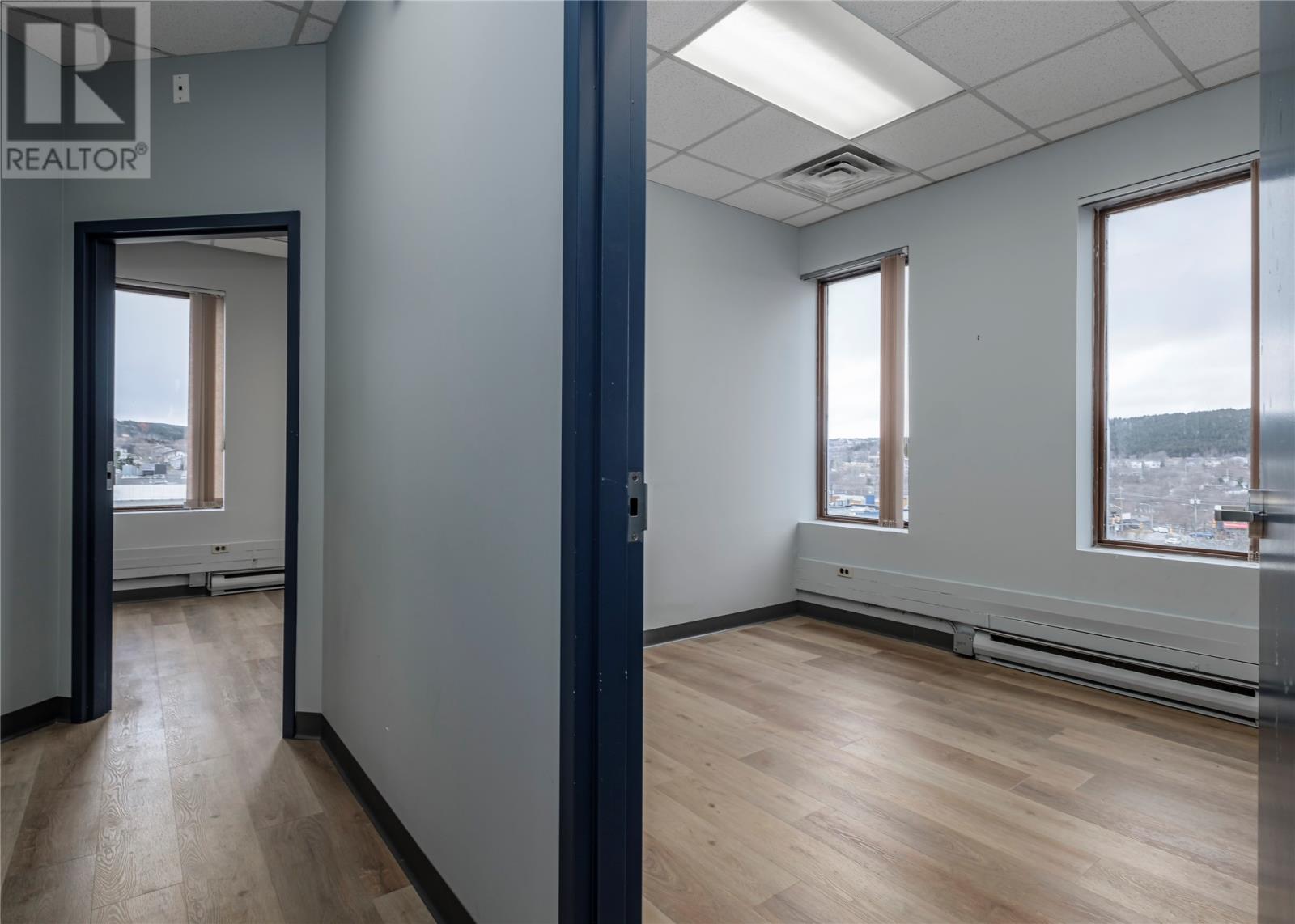 136 Crosbie Road Unit#suite 304 Property Photo 22