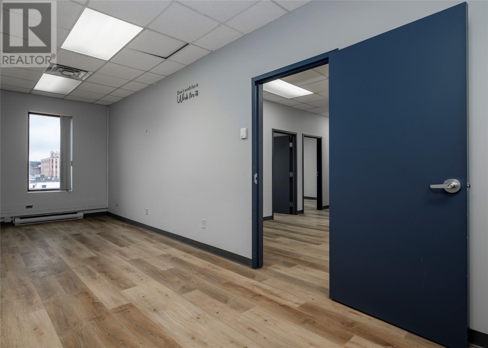 136 Crosbie Road Unit#suite 301 Property Photo 16
