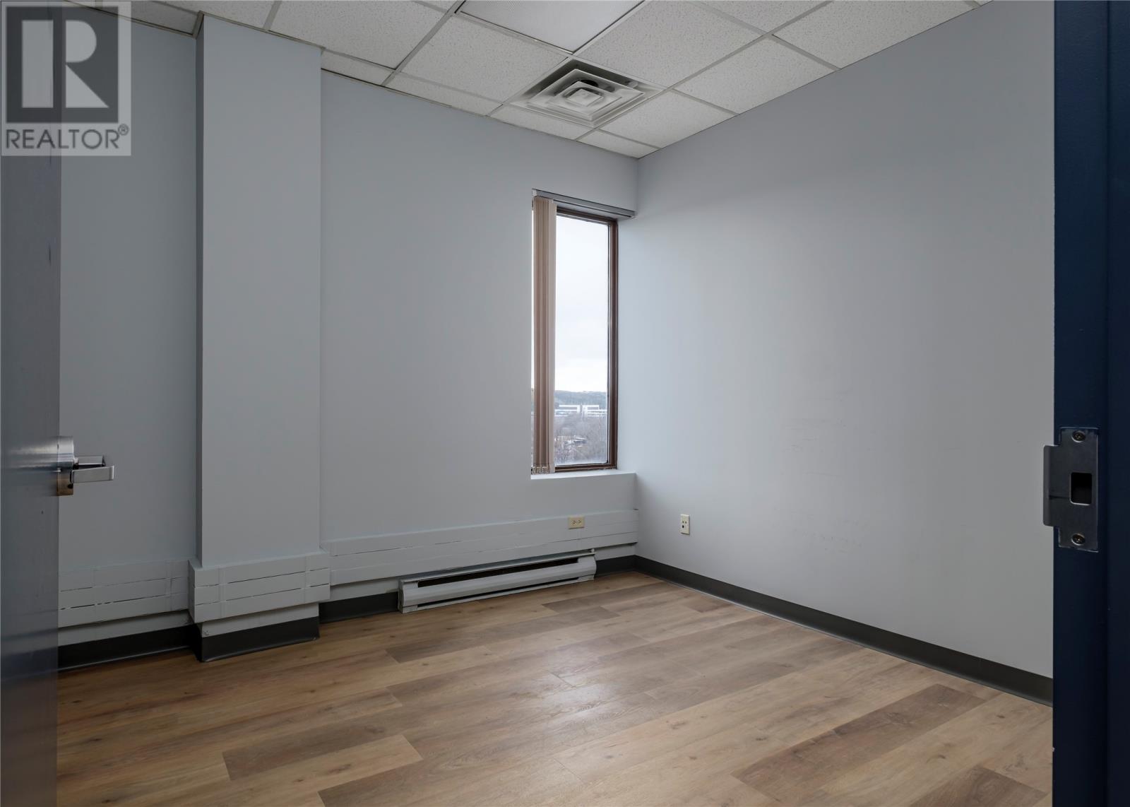 136 Crosbie Road Unit#suite 301 Property Photo 25