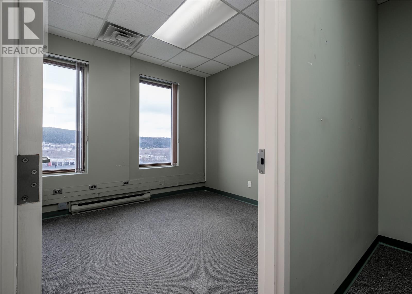 136 Crosbie Road Unit#suite 301 Property Photo 34