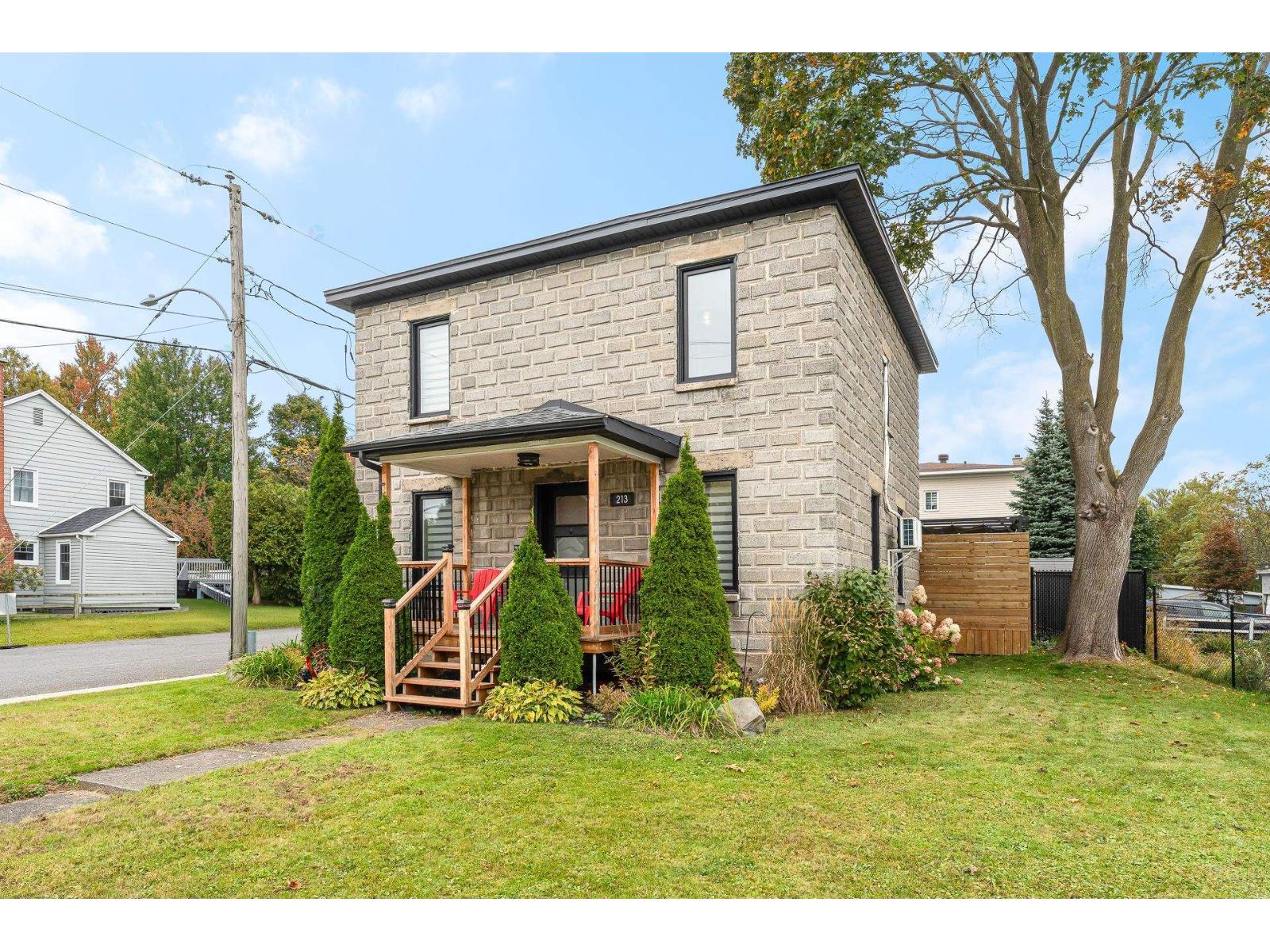 213 Rue D'oxford Property Photo 39
