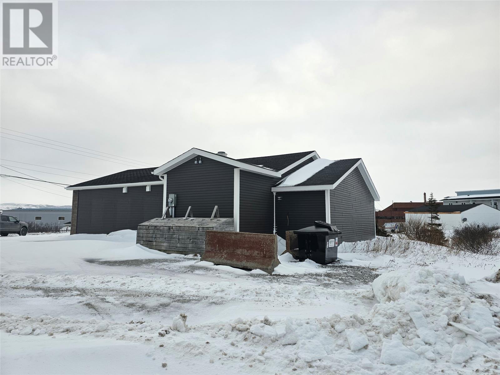 25 Grand Bay Road Property Photo 4