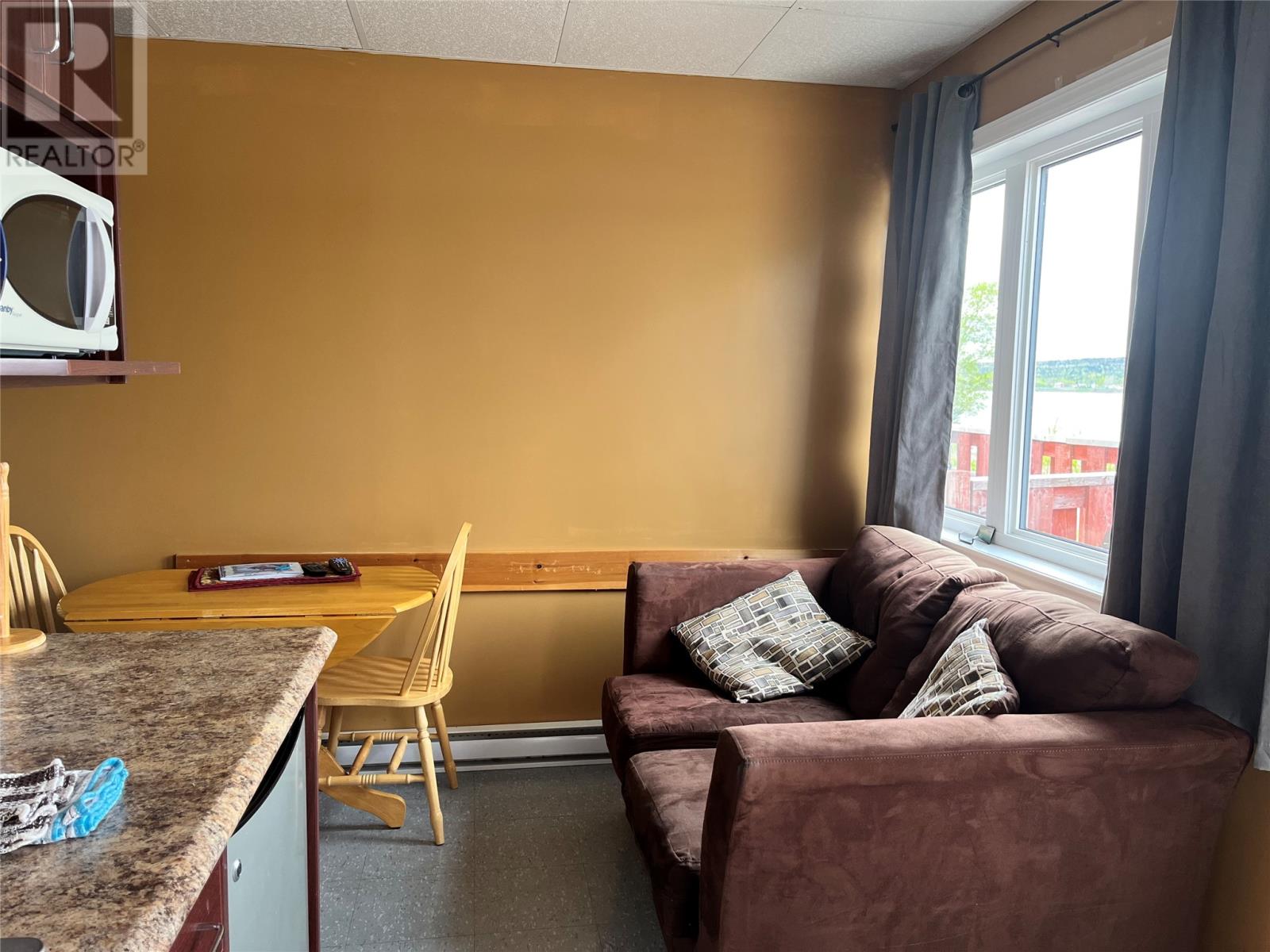490 A Gillingham Avenue Property Photo 26