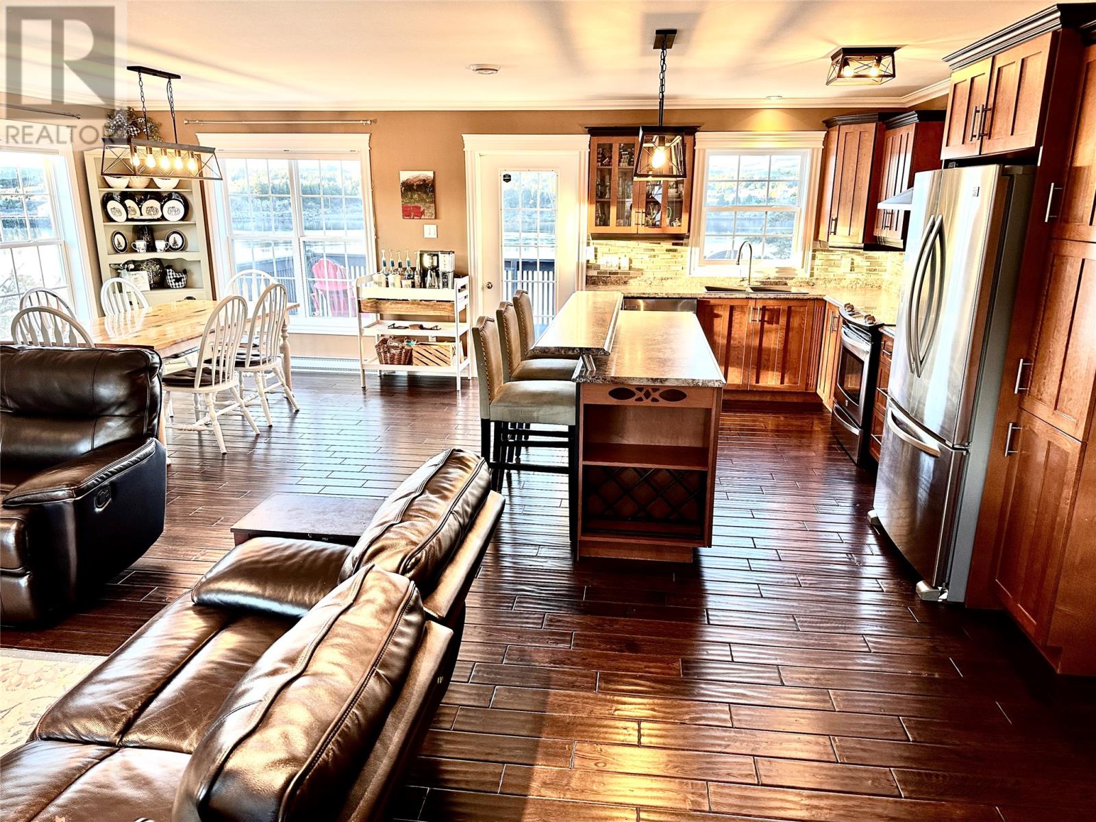137 Marine Drive Property Photo 8