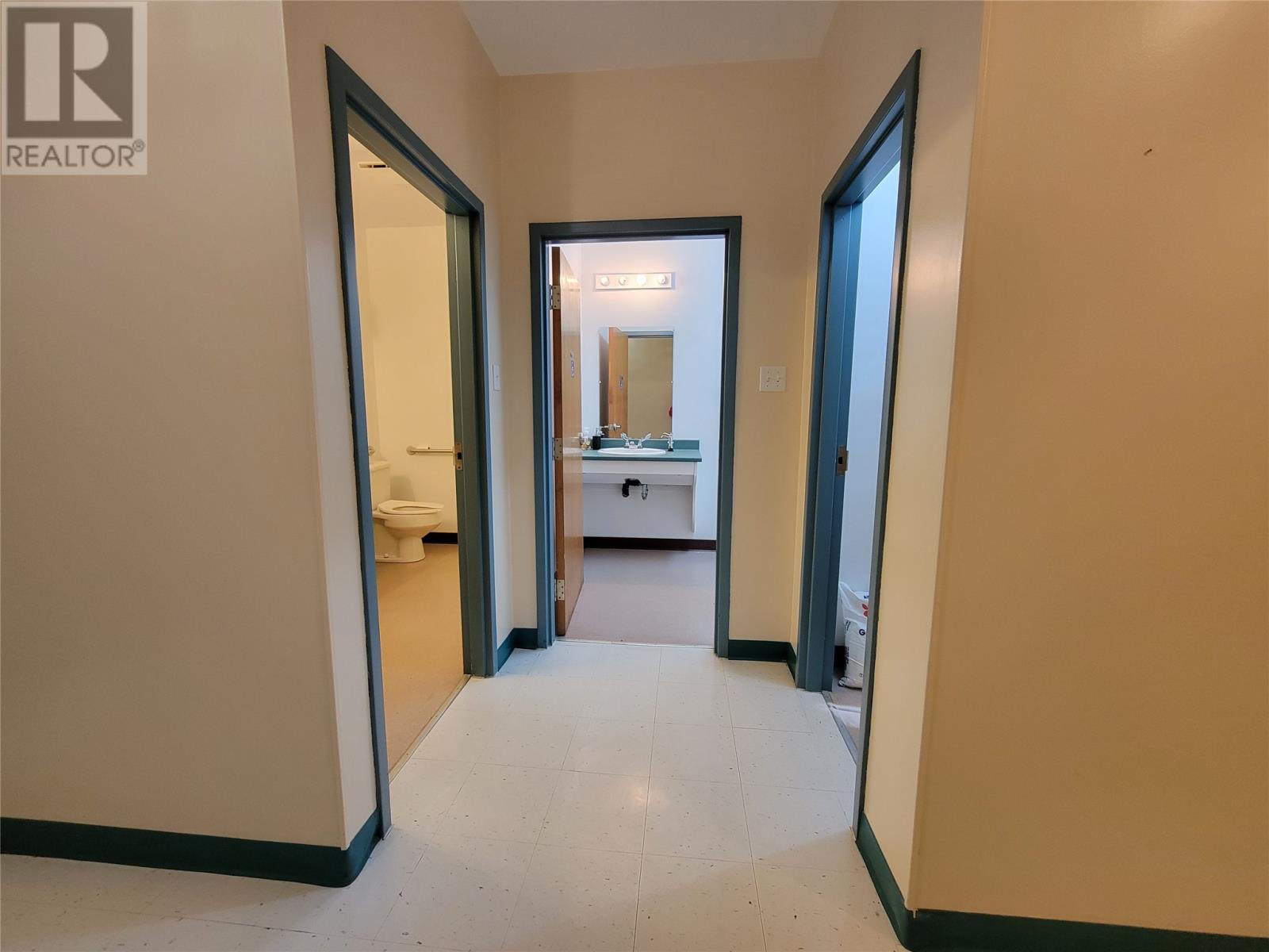 239 Bayview Street Property Photo 31