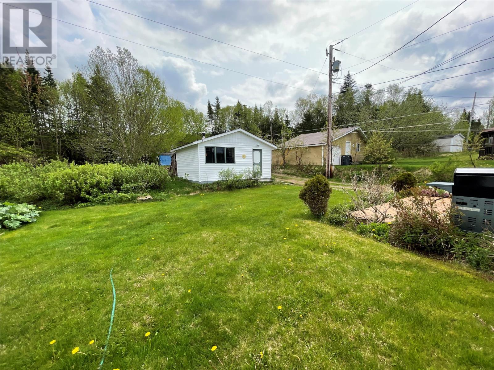 61 Forest Road Property Photo 9