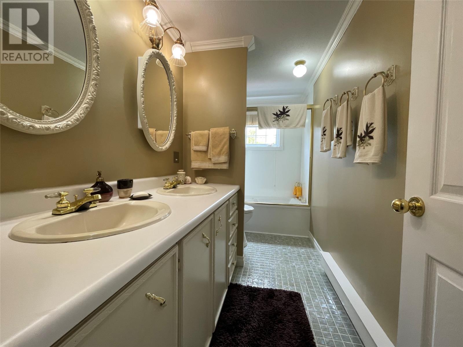 61 Forest Road Property Photo 25