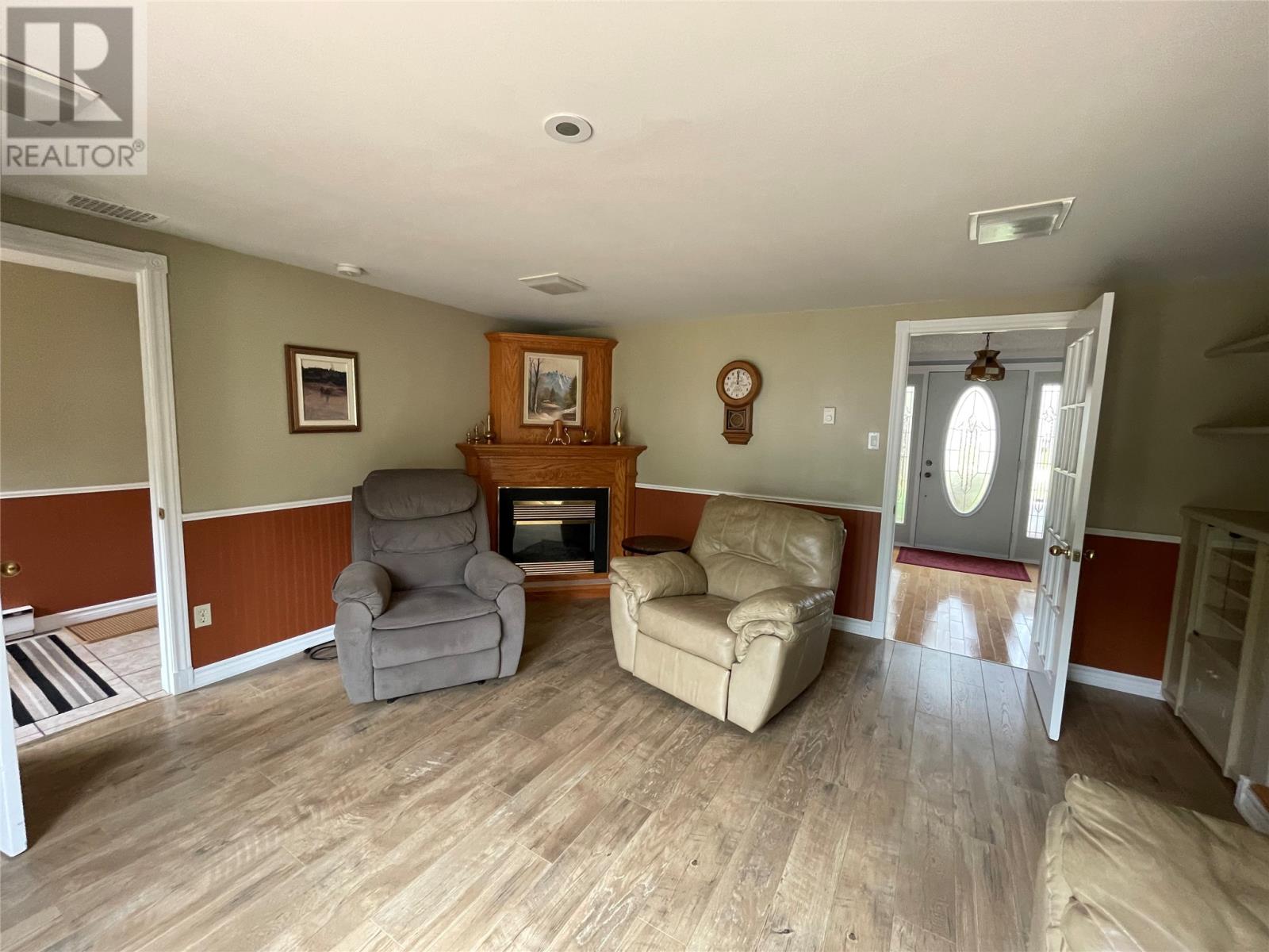61 Forest Road Property Photo 30