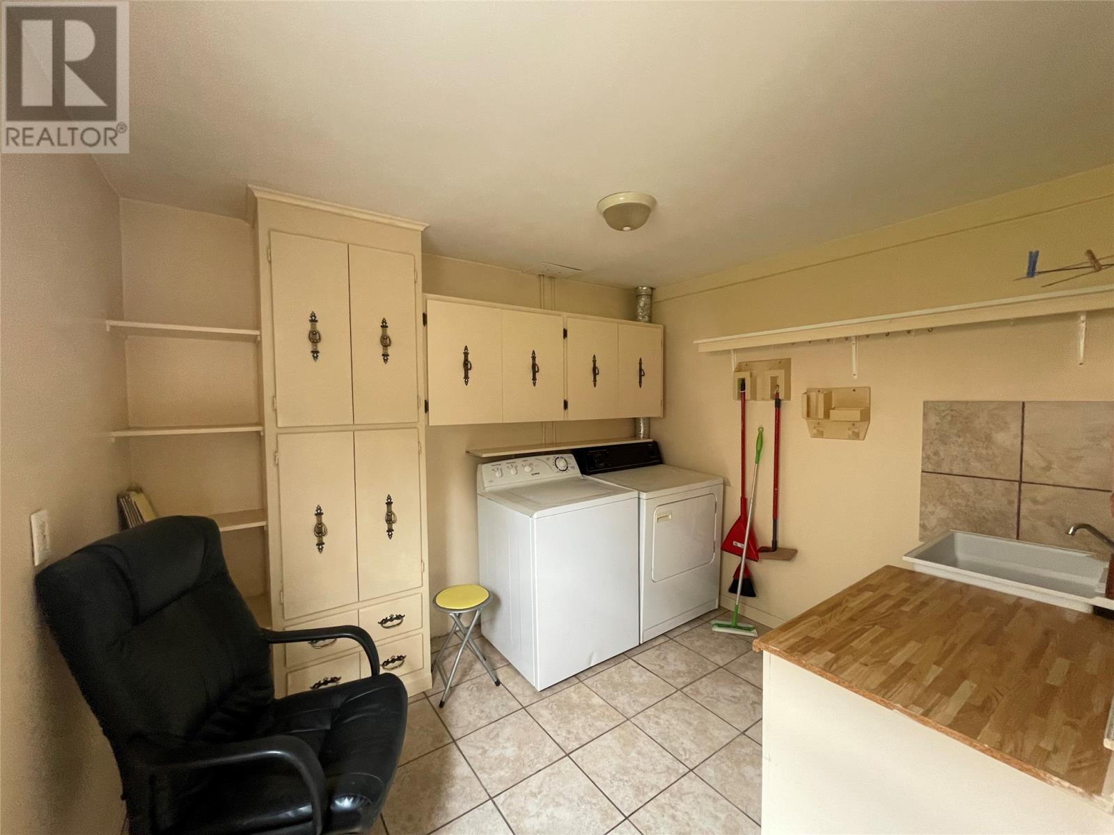 61 Forest Road Property Photo 36