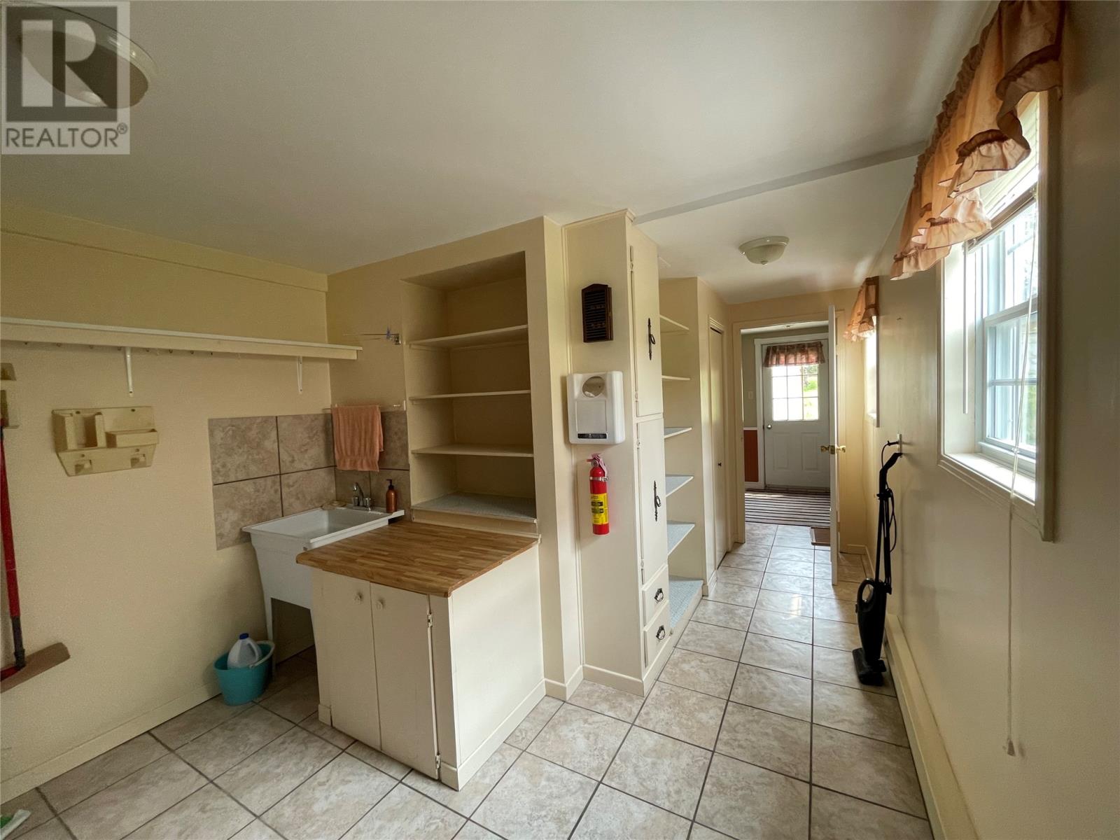 61 Forest Road Property Photo 37