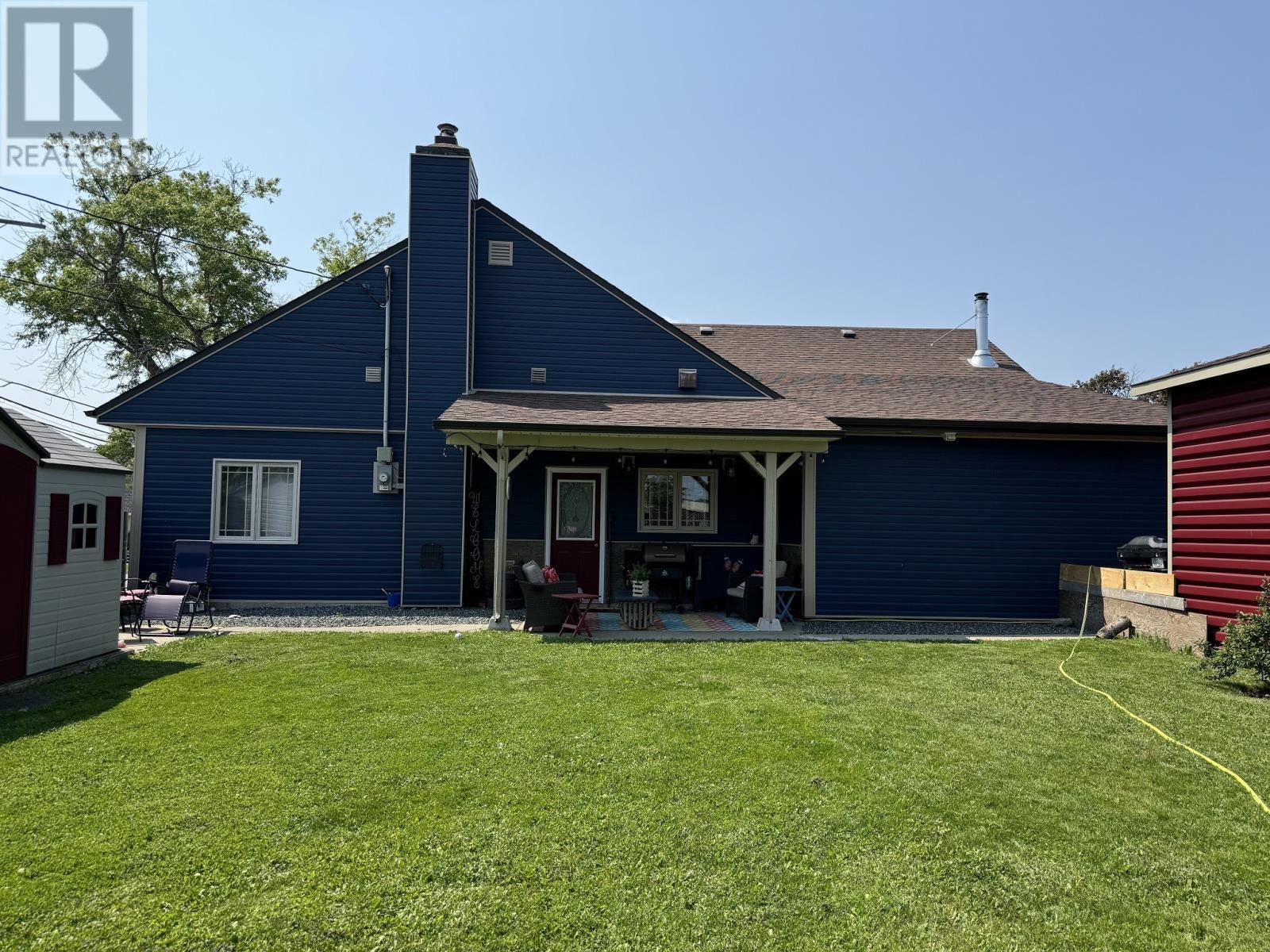 98 Sullivan Avenue Property Photo 37