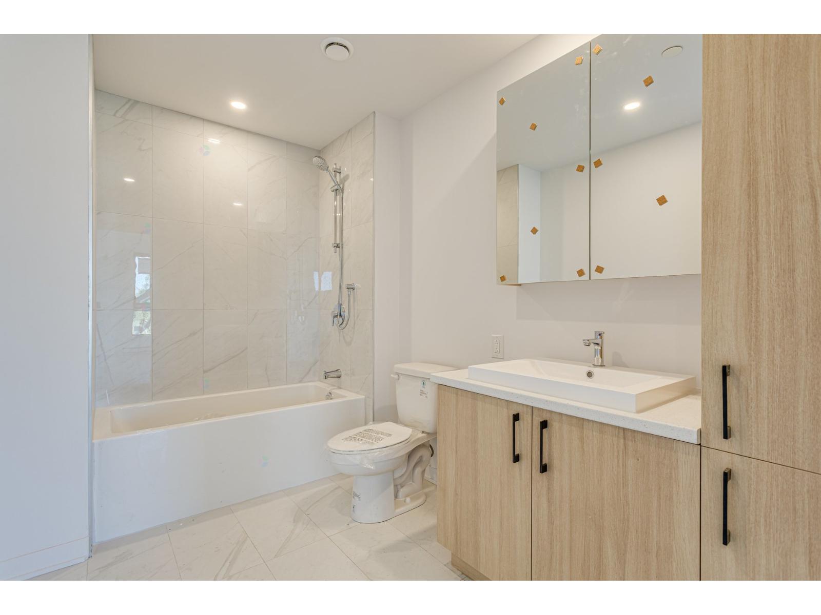 625 Rue Chicoine, #207 Property Photo 9