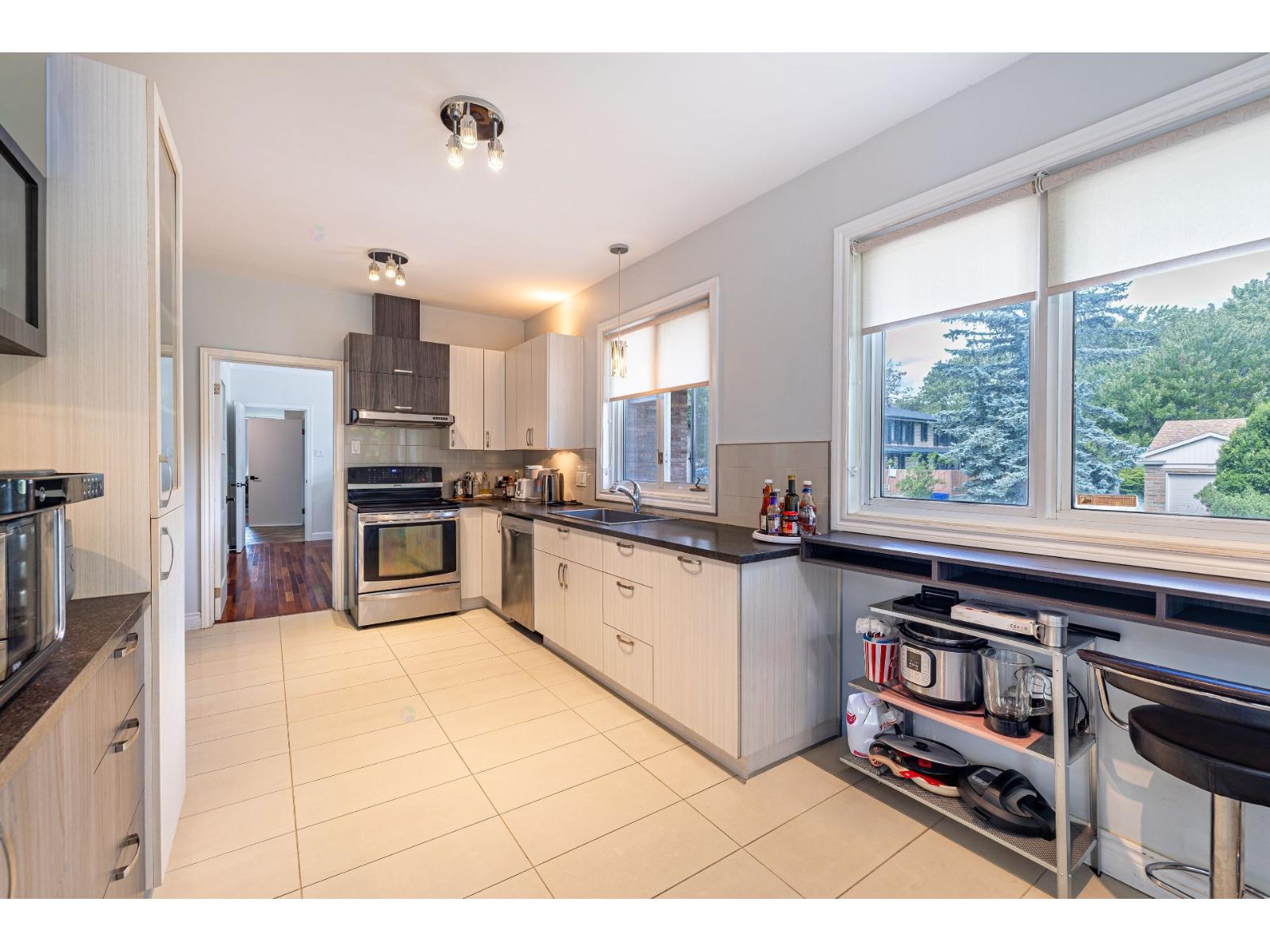 1205 Av. Des Gouverneurs Property Photo 11