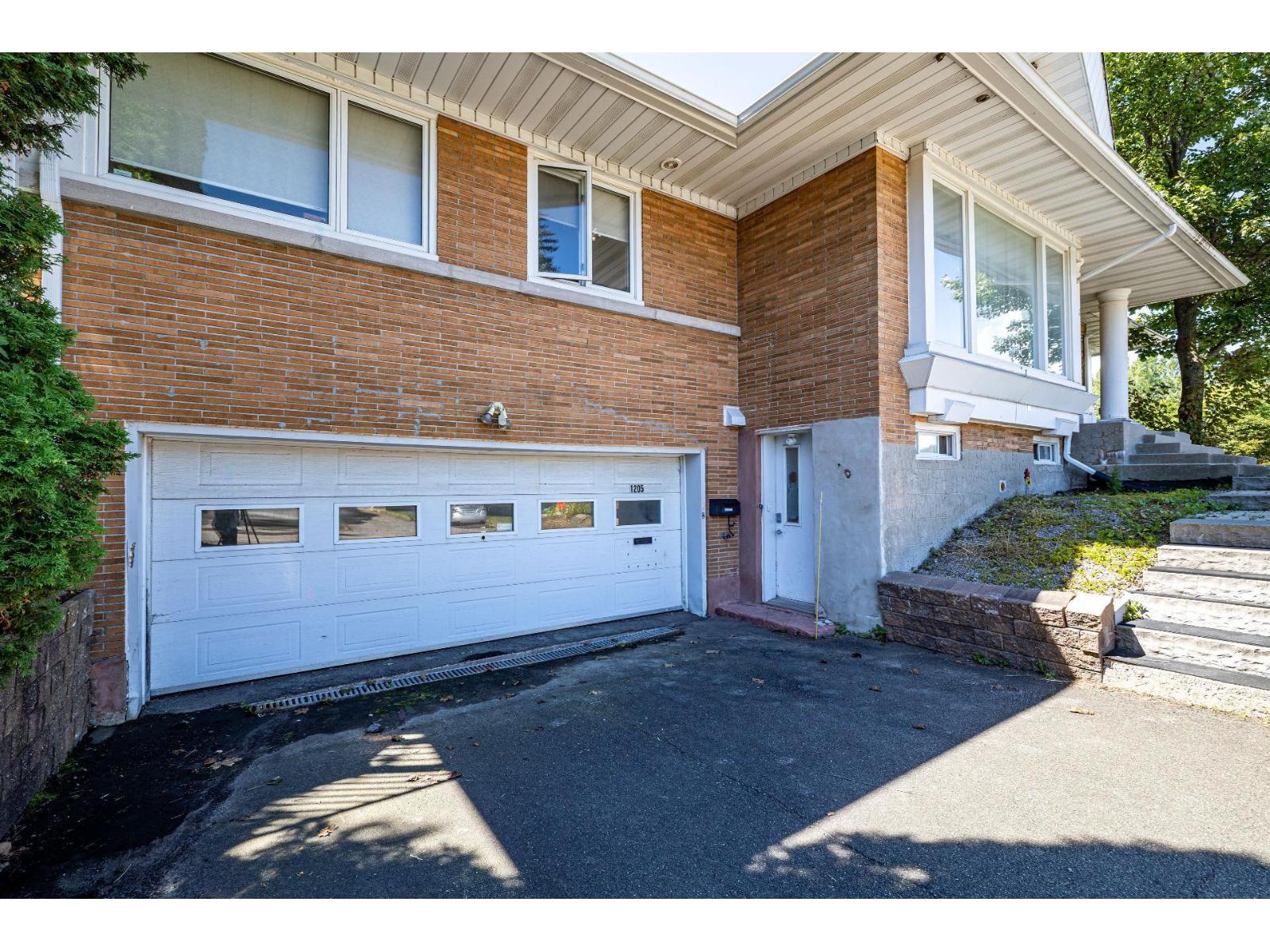 1205 Av. Des Gouverneurs Property Photo 31