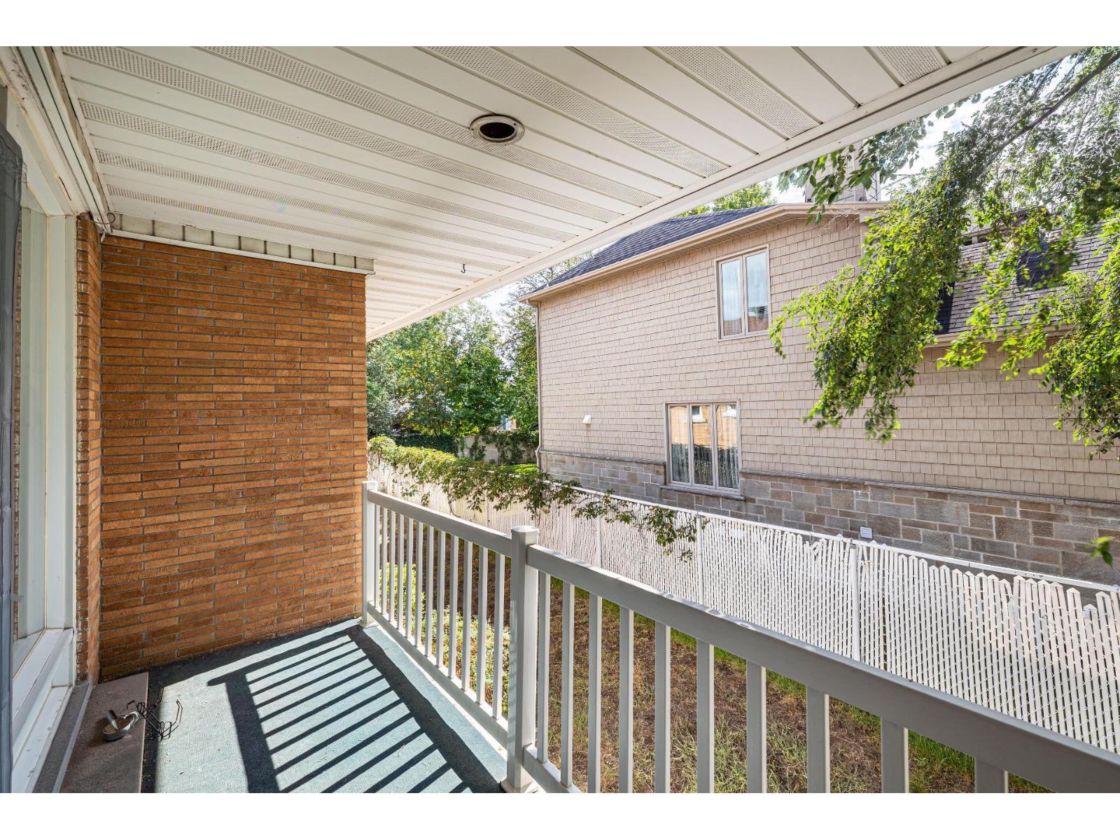 1205 Av. Des Gouverneurs Property Photo 56