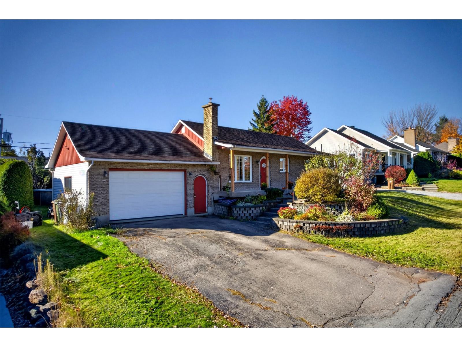 1398 Rue Labelle Property Photo 1