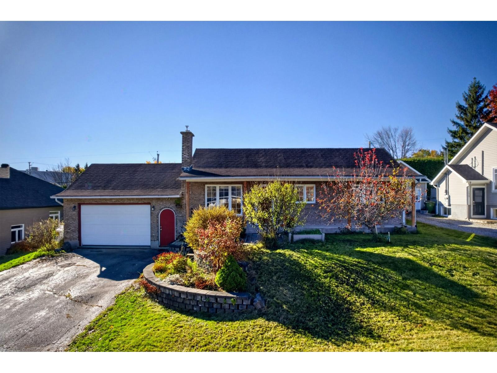 1398 Rue Labelle Property Photo 2