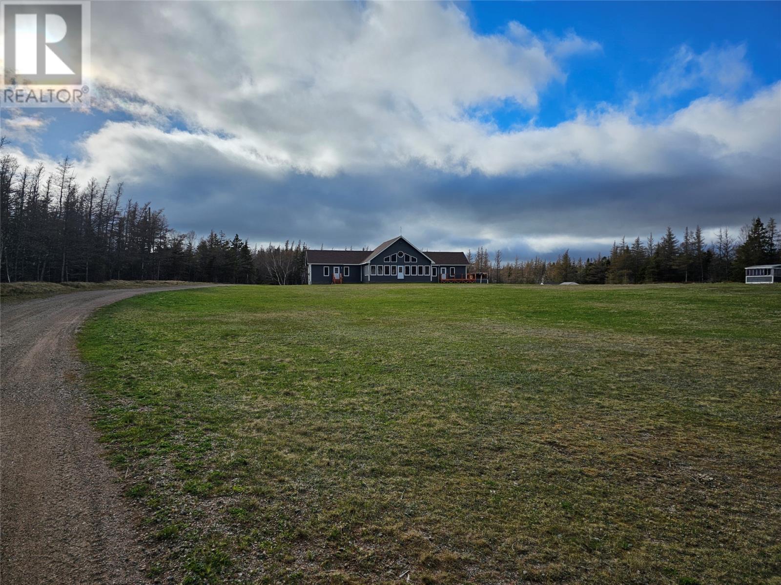 1121 Trans Canada Highway Property Photo 8