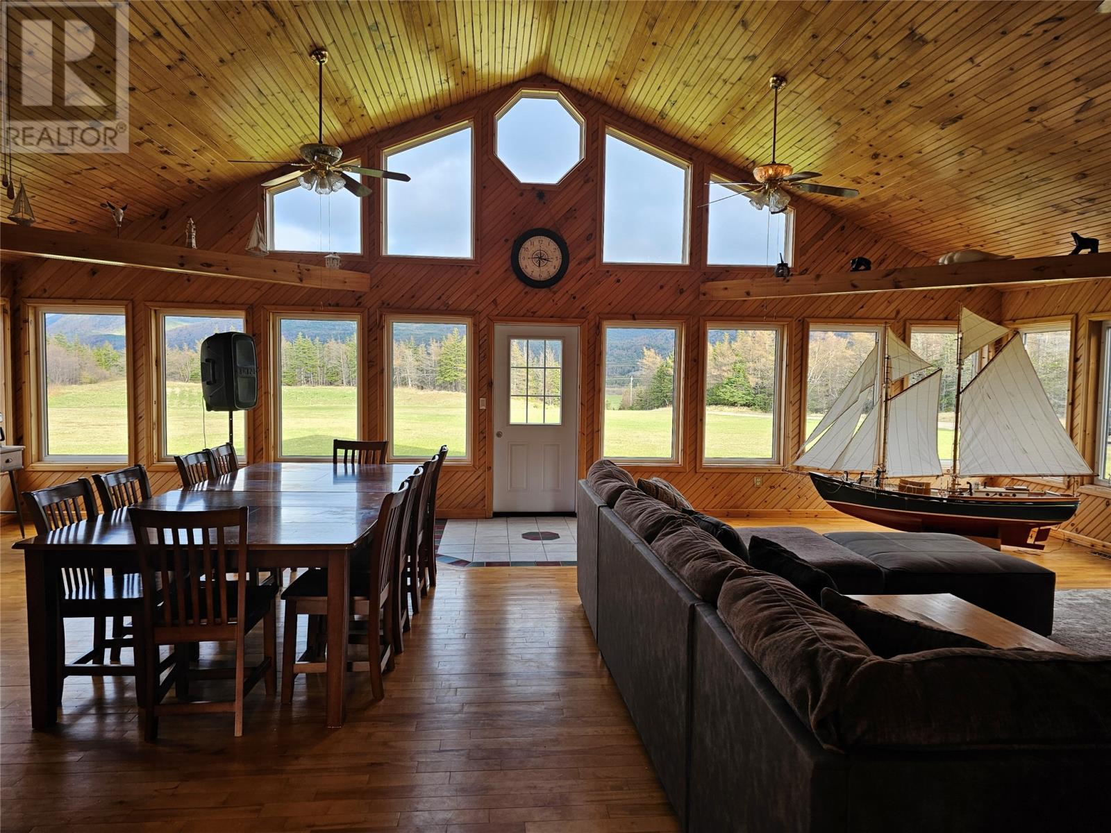 1121 Trans Canada Highway Property Photo 11