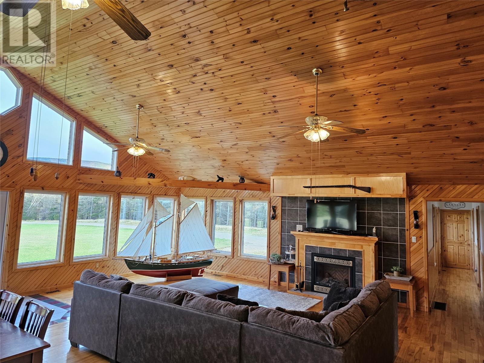 1121 Trans Canada Highway Property Photo 21