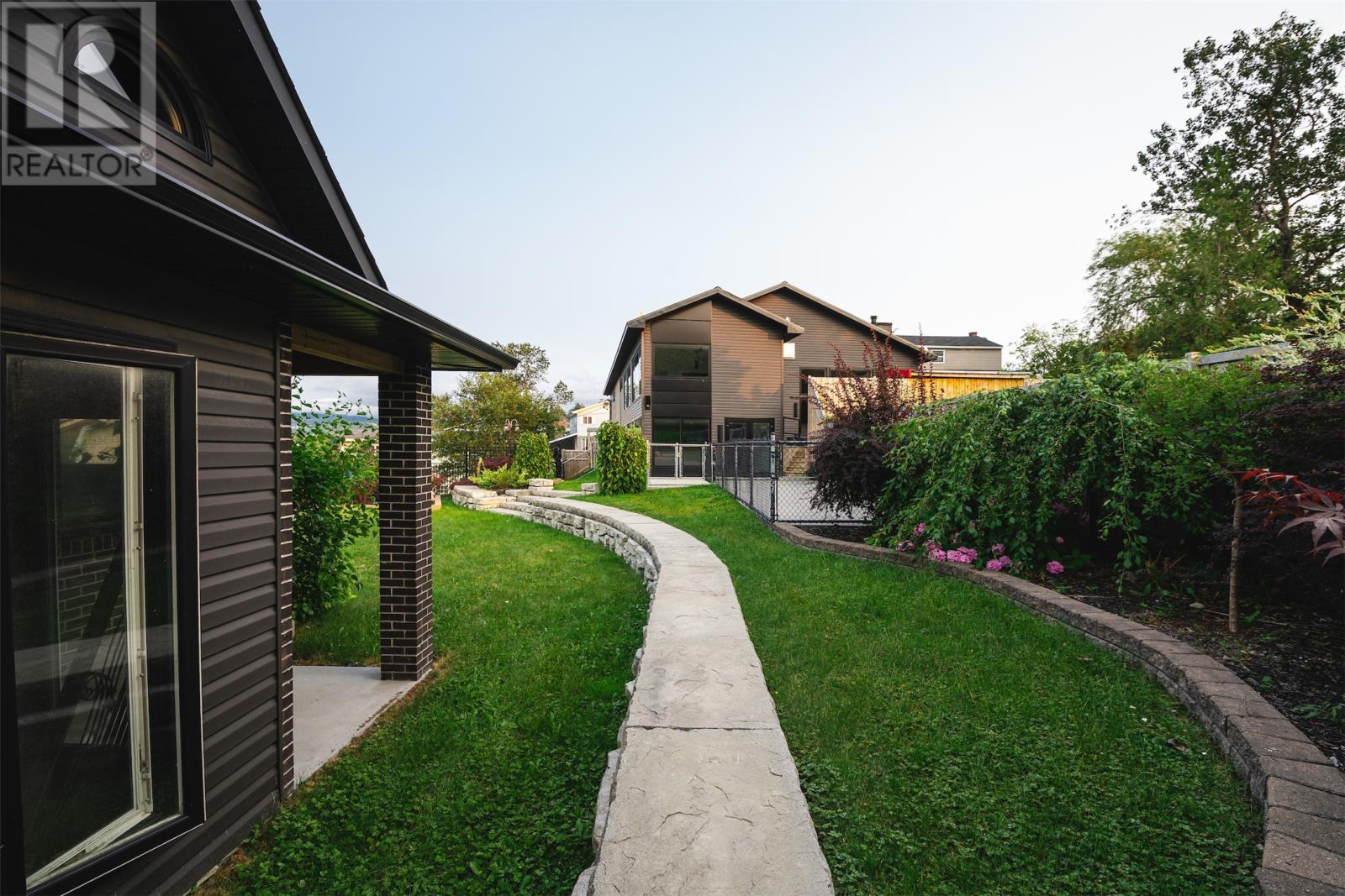 14 Aspen Road Property Photo 4