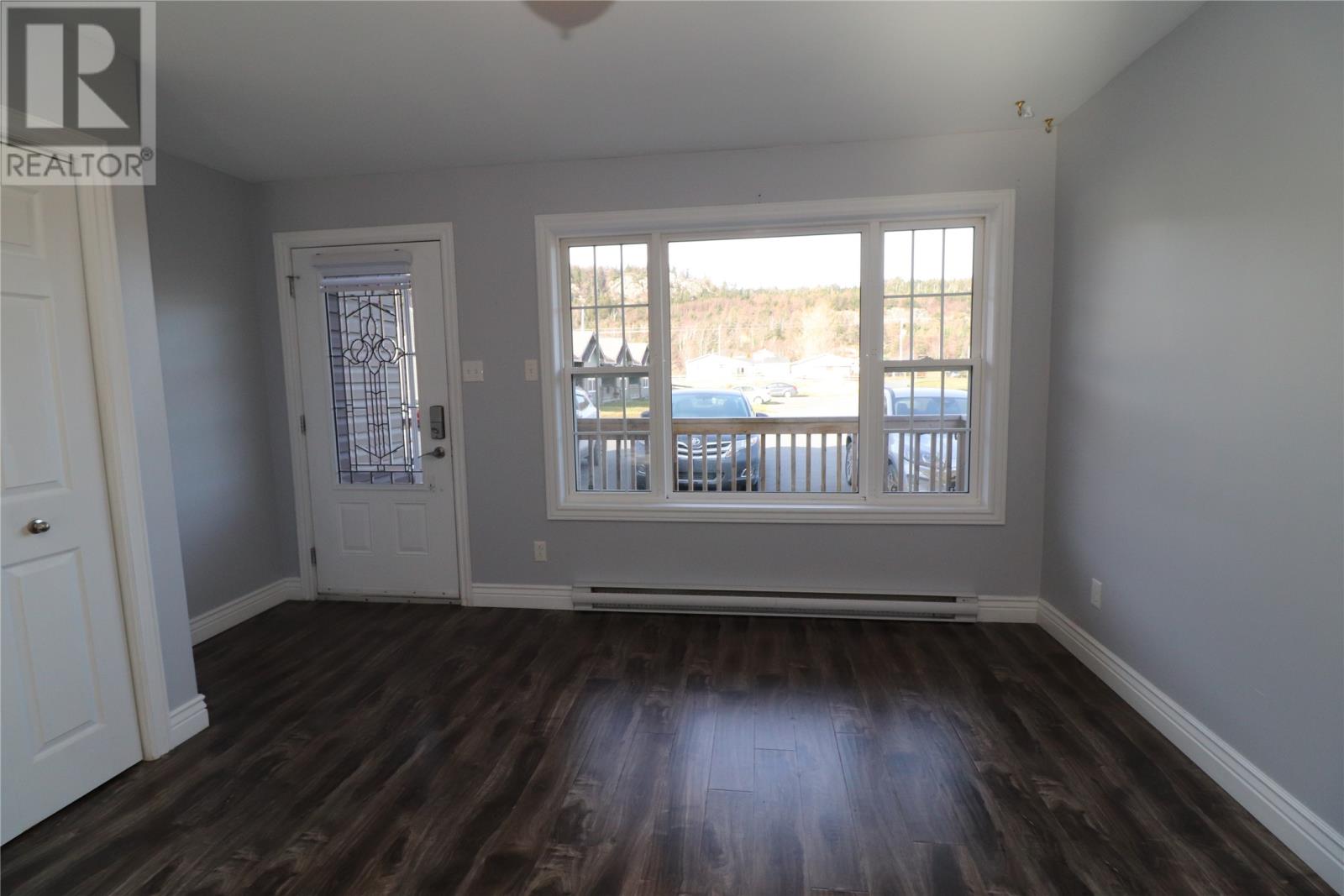 299a - 299b North River Road Property Photo 6
