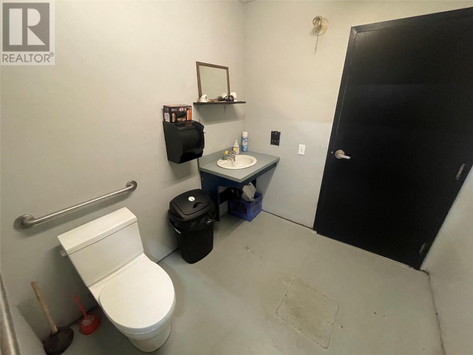 32 Hardy Avenue Property Photo 31