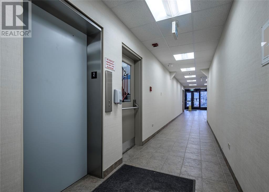 136 Crosbie Road Unit#403 Property Photo 7