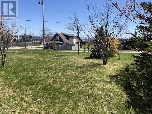 65 Ohio Drive Property Photo 2