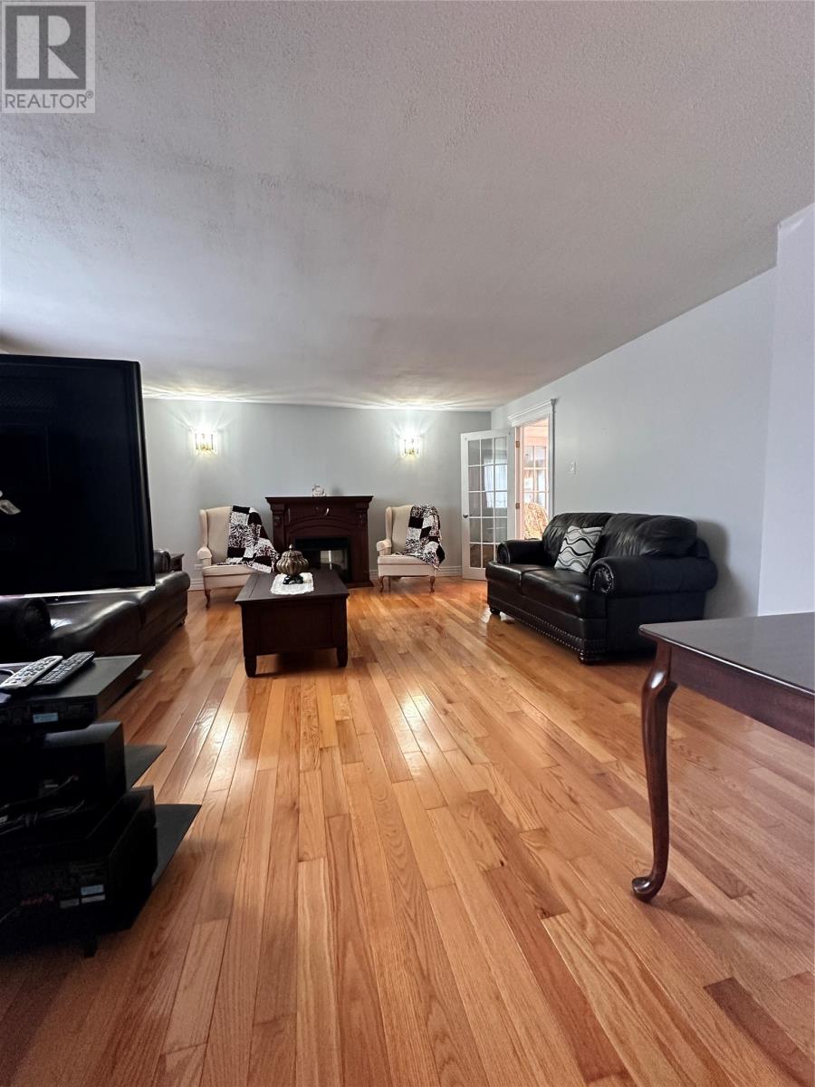 642 Main Drive Property Photo 28