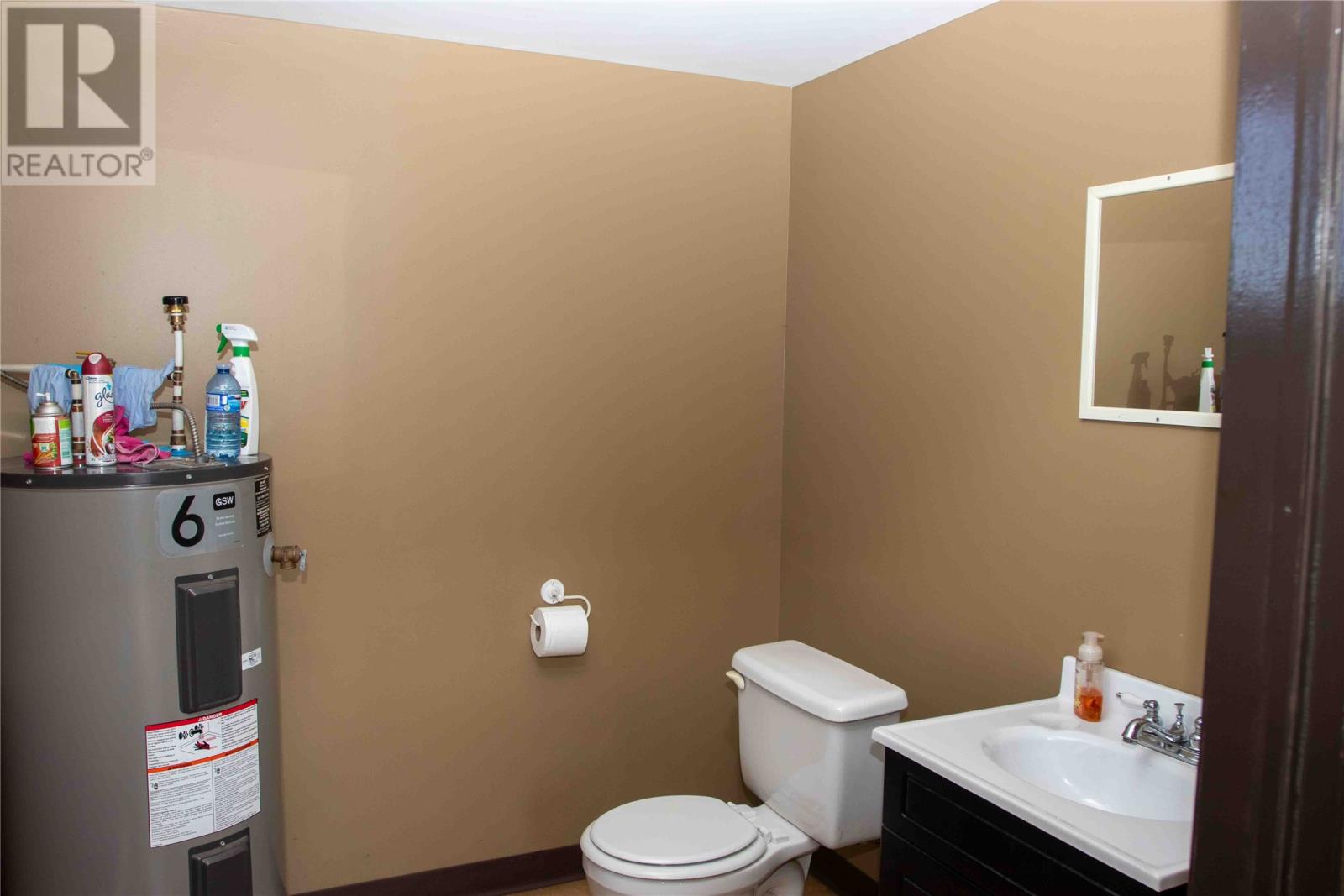 16 Station Road Property Photo 5