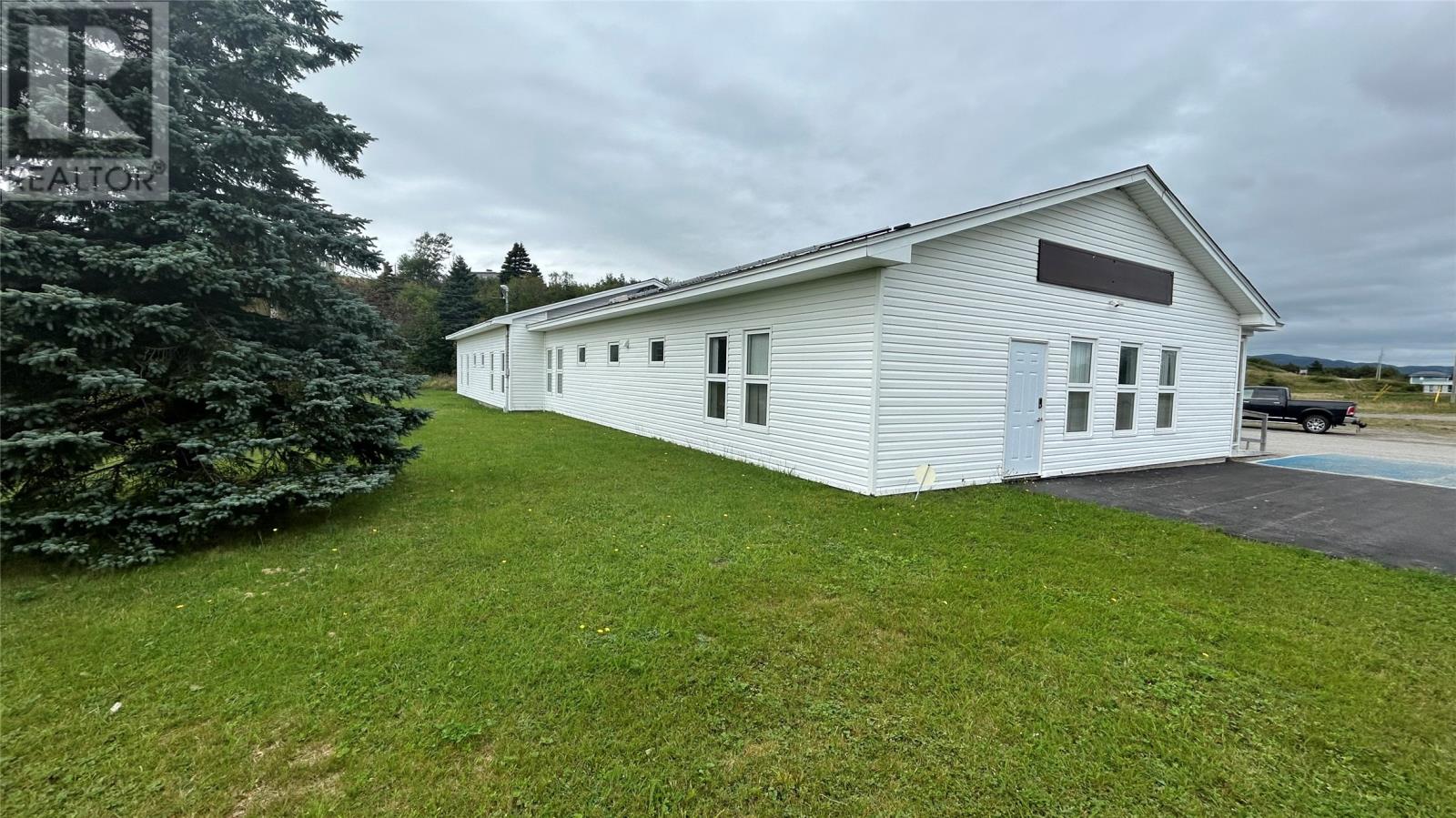 1 Washington Drive Property Photo 1