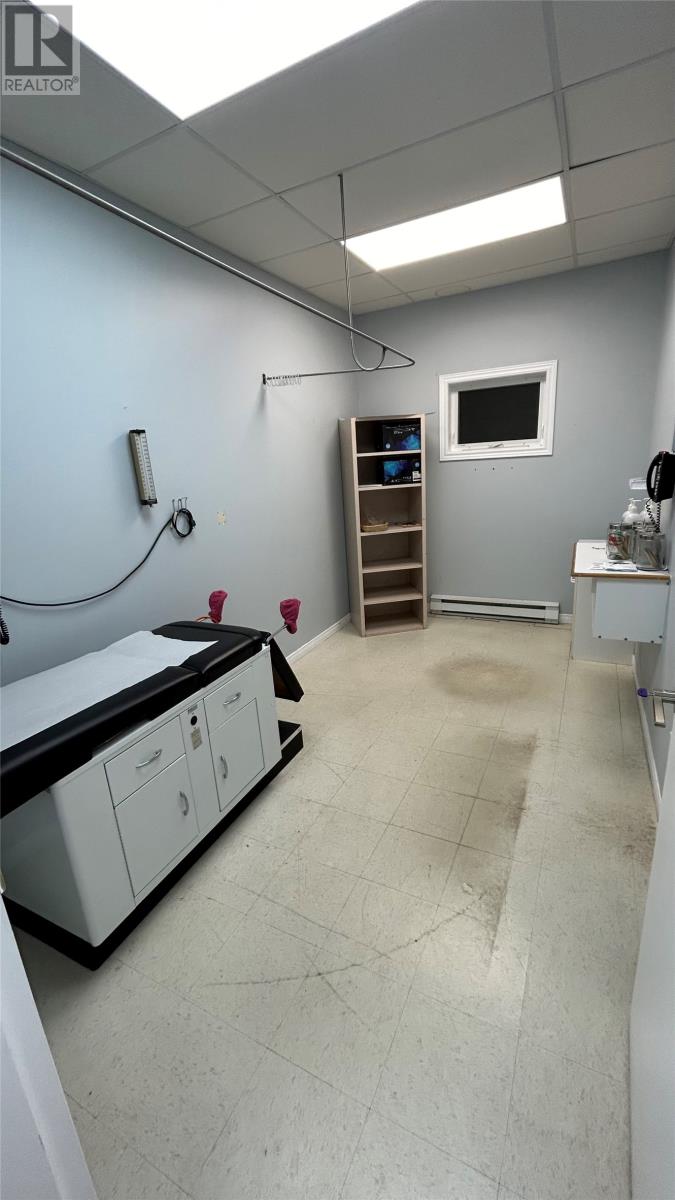 1 Washington Drive Property Photo 14