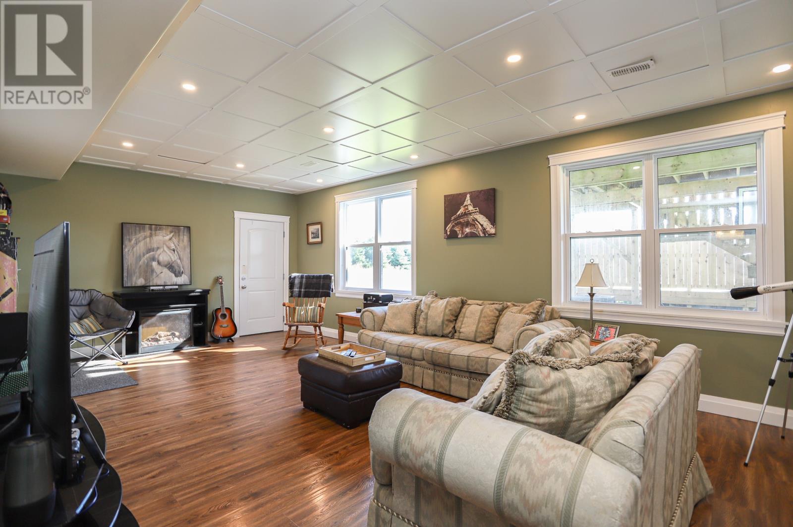 18a Millers Road Property Photo 28