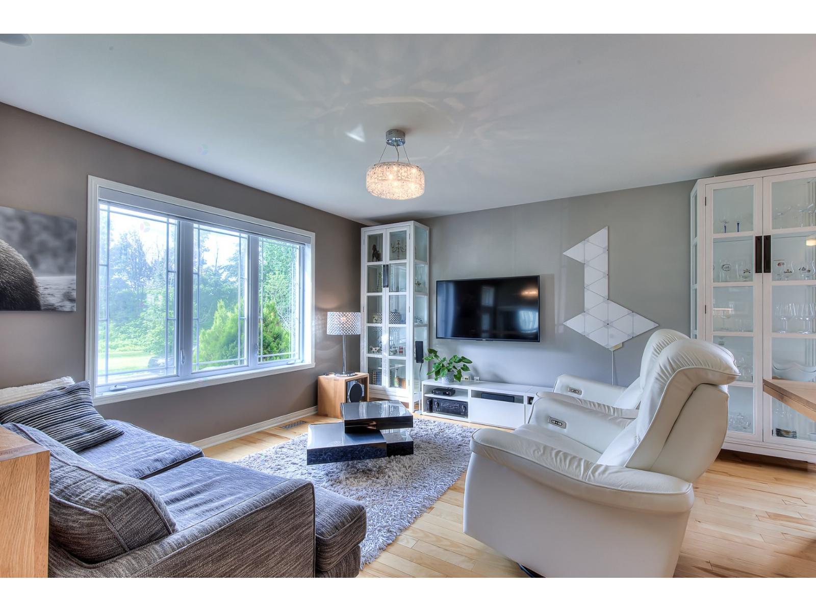 14 Rue St-louis Property Photo 3