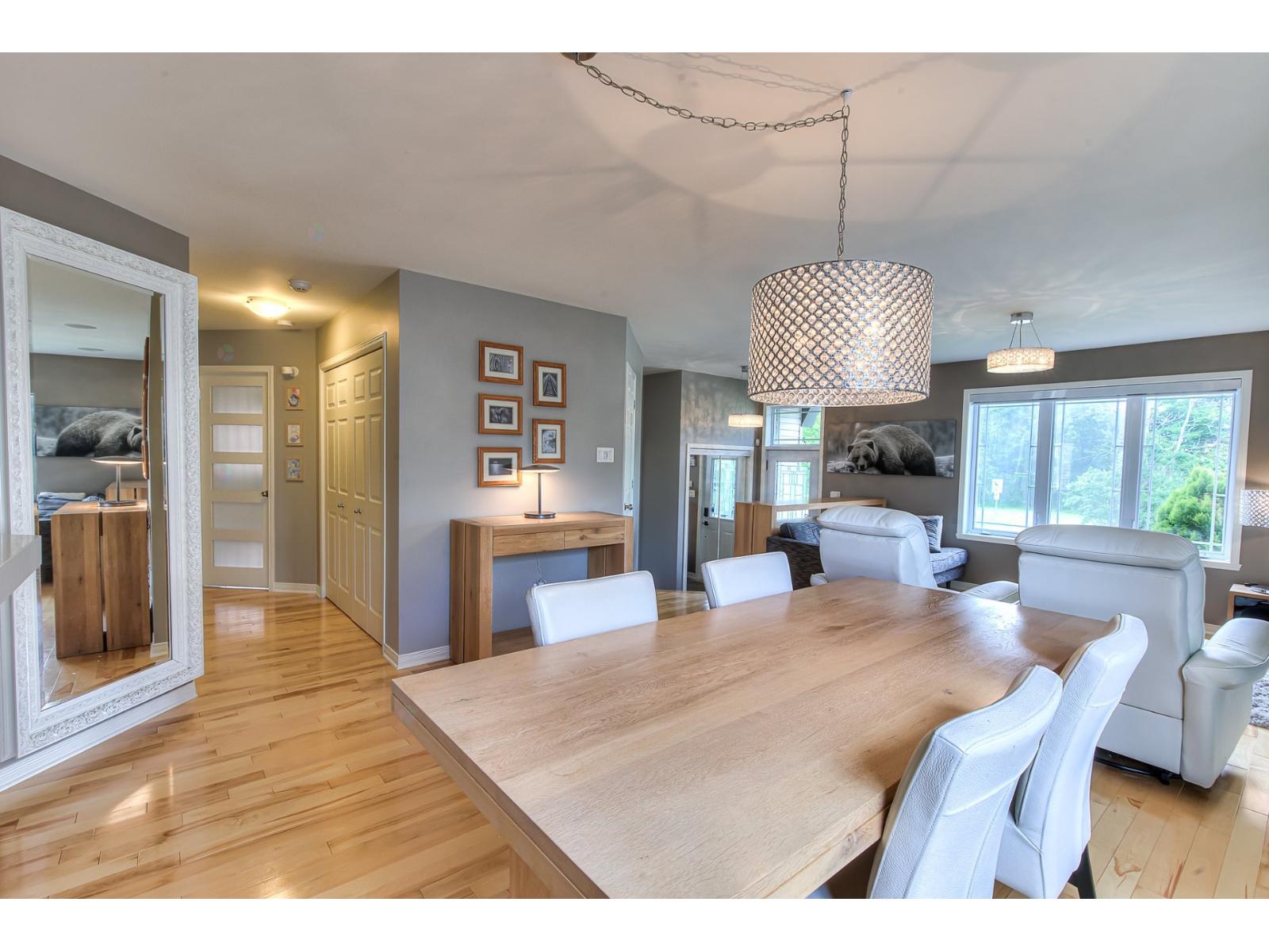 14 Rue St-louis Property Photo 10