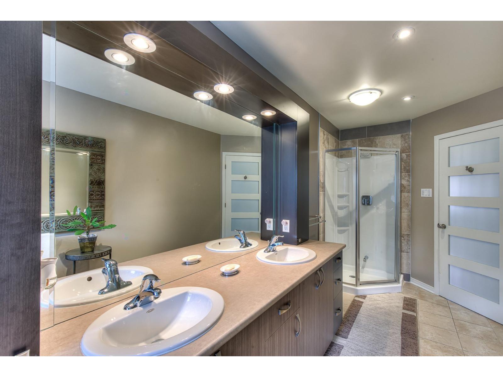 14 Rue St-louis Property Photo 19