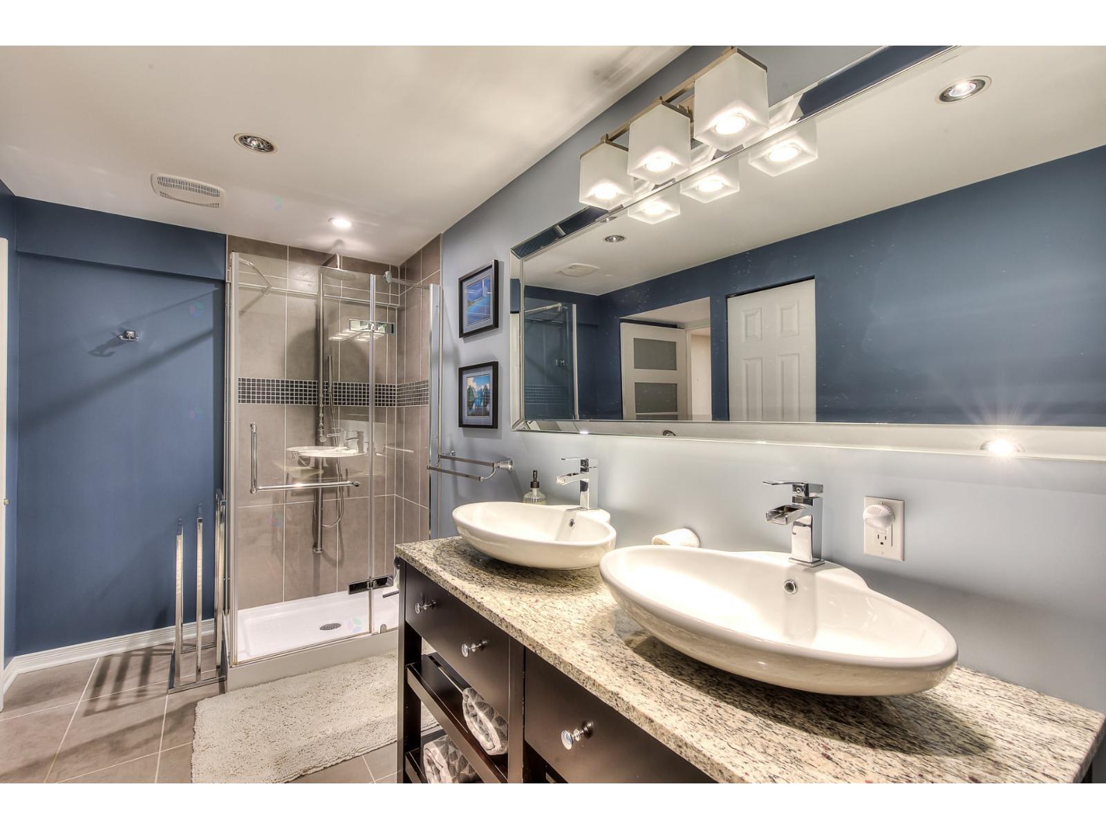 14 Rue St-louis Property Photo 32